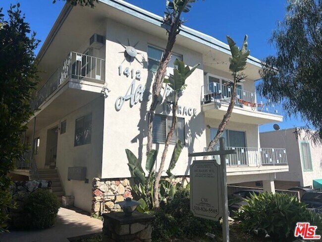 1412 Barry Ave in Los Angeles, CA - Building Photo - Building Photo