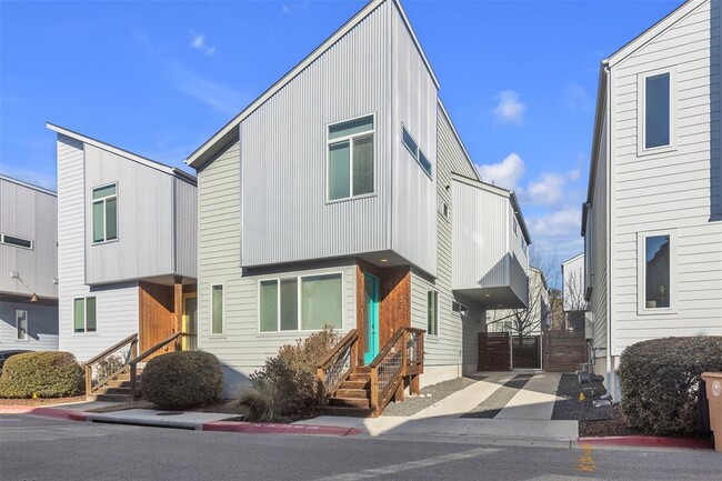 property at 801 N Bluff Dr