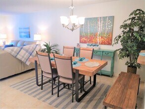 307 Pine Hollow Cir in Venice, FL - Building Photo - Building Photo