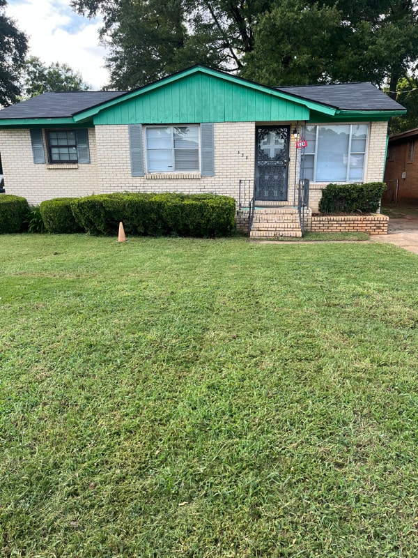 property at 328 10th Ave SW