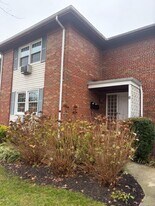 6 Windermere Pl in Rockville Centre, NY - Building Photo