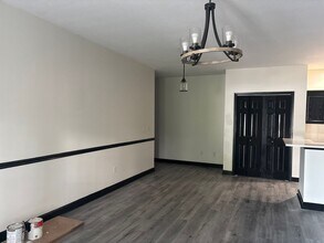 3838 Thornhill Dr in Champaign, IL - Building Photo - Building Photo