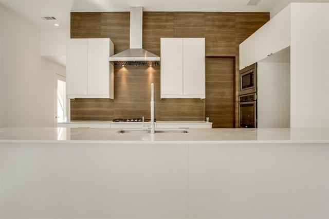 5802 Bryan Pkwy in Dallas, TX - Building Photo - Building Photo