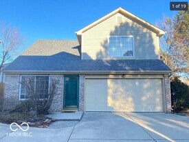 628 Mountain Pine Dr in Greenwood, IN - Building Photo