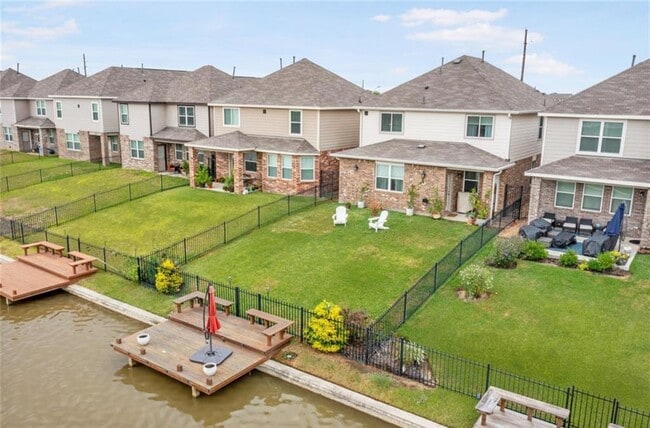 property at 3755 W Alessano Ln