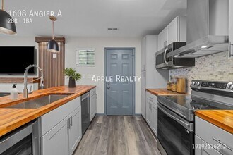 1608 Angier Ave in Durham, NC - Foto de edificio - Building Photo