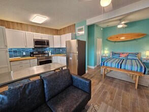 490 S Orlando Ave in Cocoa Beach, FL - Building Photo - Building Photo