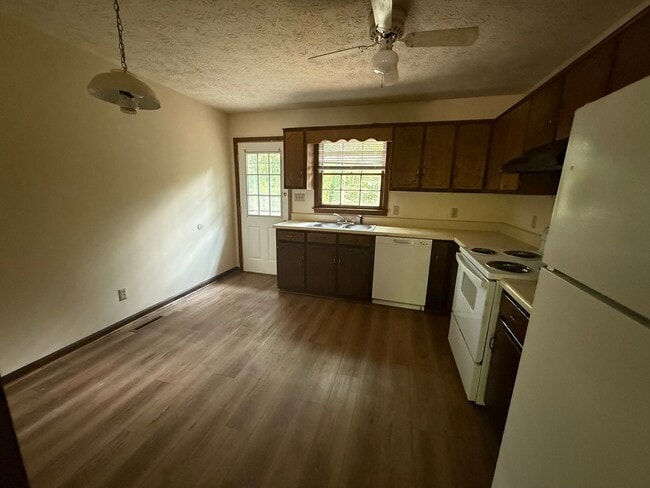 75 Northridge Ct NE in Rome, GA - Foto de edificio - Building Photo
