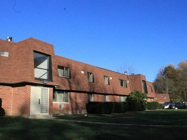 Hollow Run Apartments in West Chester, PA - Building Photo