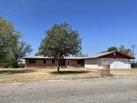 208 N Broadview St in Del Rio, TX - Building Photo