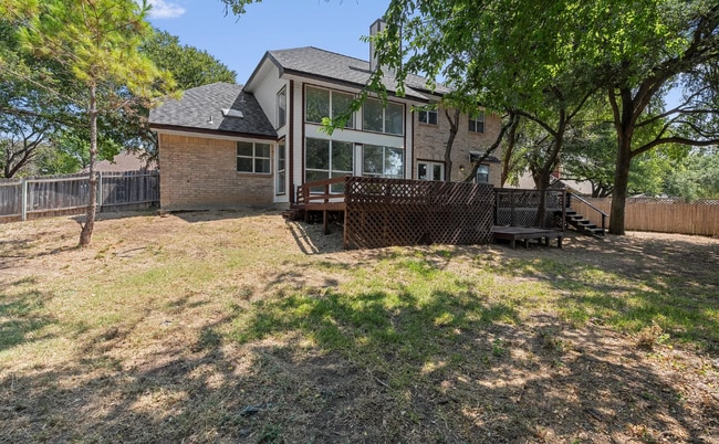 property at 1800 Mountain View Ct