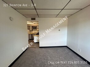 327 Brinton Ave-Unit -3-R in Trafford, PA - Building Photo - Building Photo