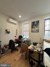 136 Chestnut St in Philadelphia, PA - Foto de edificio - Building Photo