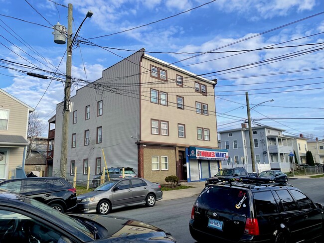 855 Kossuth St in Bridgeport, CT - Building Photo - Building Photo