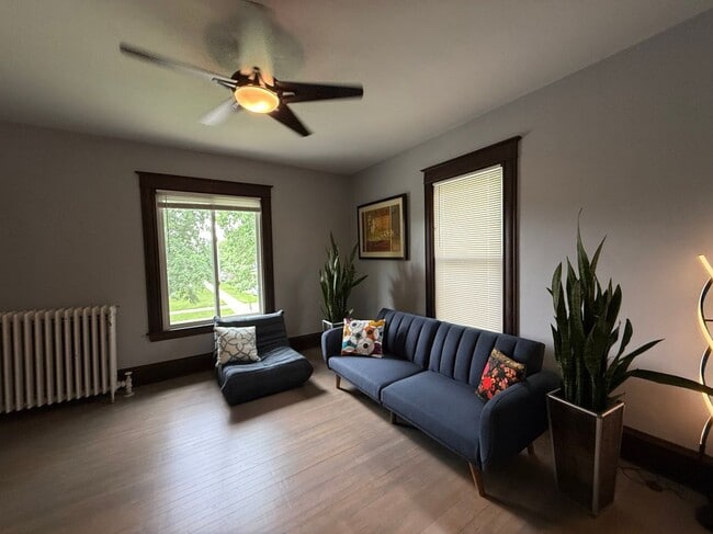 property at 1201 7th St SE