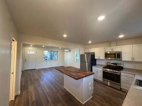 110 Maple St in Phoenix, OR - Building Photo - Building Photo