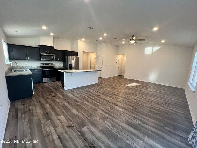 463 Red Dahlia Ln in Jacksonville, FL - Building Photo - Building Photo