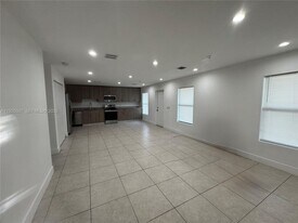 605 NW 3rd Ave in Hallandale Beach, FL - Building Photo