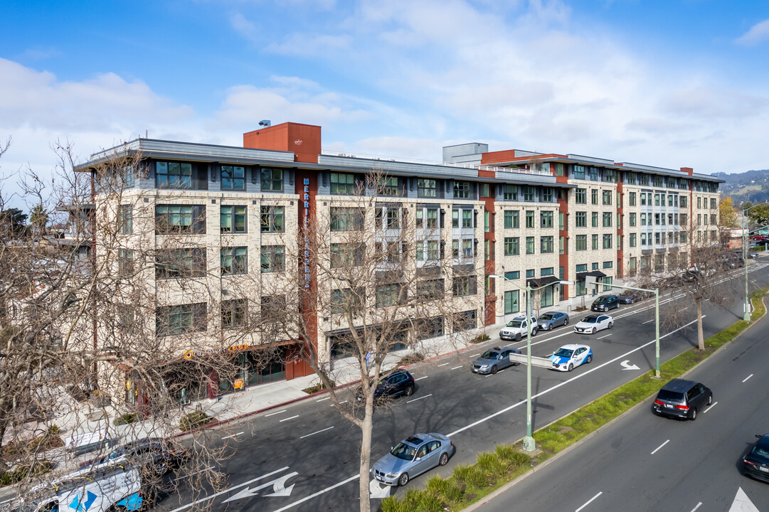 Merrill Gardens at Rockridge in Oakland, CA - Foto de edificio