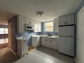 7958 S Kingston Ave in Chicago, IL - Building Photo - Building Photo