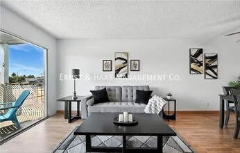 955 E 3rd St in Long Beach, CA - Building Photo - Building Photo