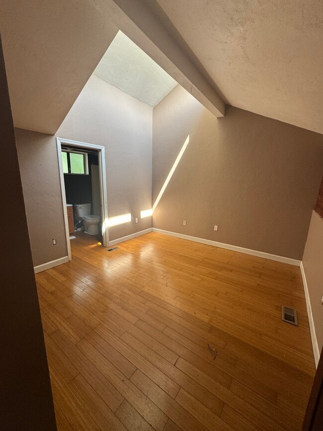 property at 1860 Nekoma Ct