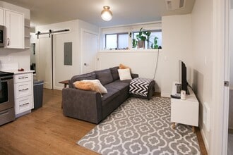 2618 SE 51st Ave in Portland, OR - Building Photo - Building Photo