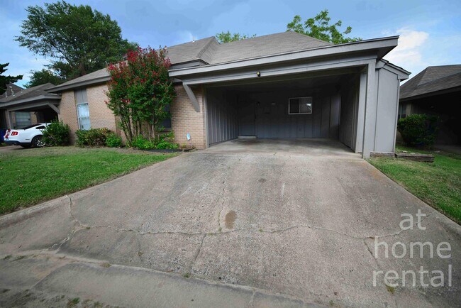 property at 4713 S Fulton Pl