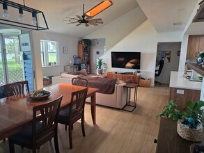 3425 Timberwood Cir in Naples, FL - Building Photo - Building Photo