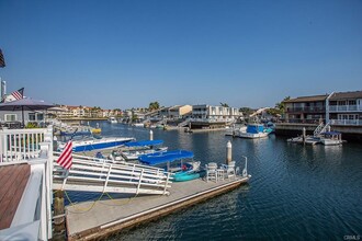 4532 Falkirk Bay in Oxnard, CA - Foto de edificio - Building Photo