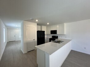 1037 Raintree Rd in Princeton, TX - Building Photo - Building Photo