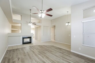 1563 E Scott Ave in Gilbert, AZ - Foto de edificio - Building Photo