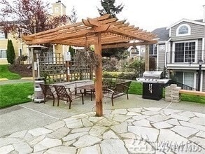 2617 S 272nd St, Unit 12 in Kent, WA - Foto de edificio - Building Photo