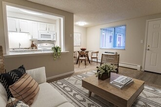 Joliet Towers in Aurora, CO - Foto de edificio - Building Photo