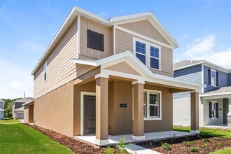 6441 Sprucepine Ln in St. Cloud, FL - Foto de edificio - Building Photo