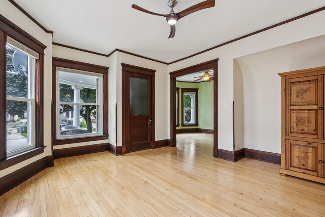 property at 2564 N Cramer St