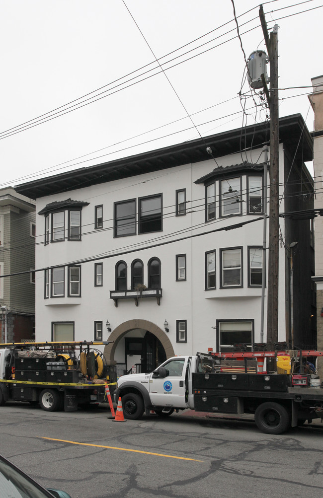 BelFiore Apartments in Seattle, WA - Foto de edificio - Building Photo