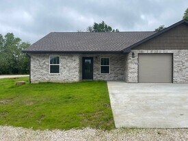 211-223 Cedar Cir in Jackson, MO - Building Photo