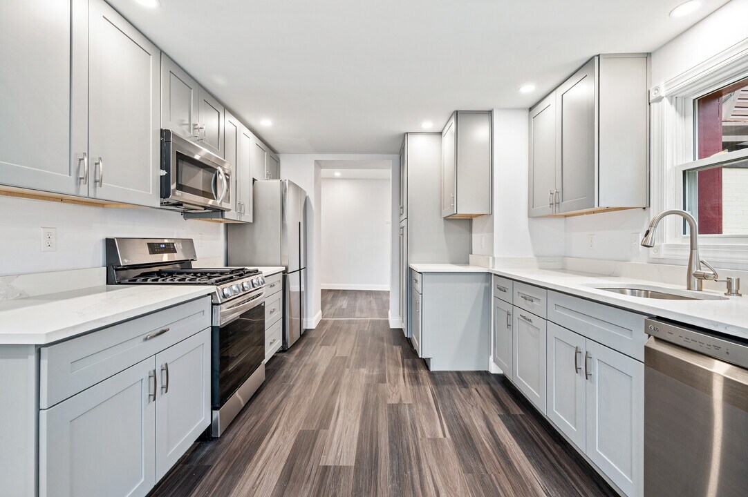 316 Laurel St in Pittsburgh, PA - Building Photo