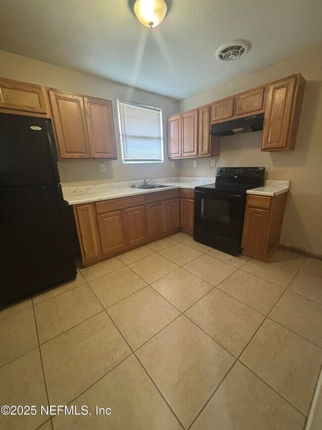 2128 Lambert St in Jacksonville, FL - Building Photo - Building Photo