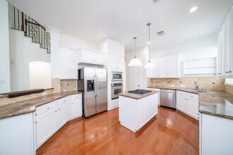 1415 Sue Barnett Dr in Houston, TX - Building Photo - Building Photo