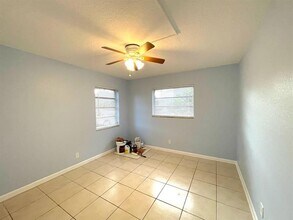 501 W Kalmia Dr in West Palm Beach, FL - Building Photo - Building Photo