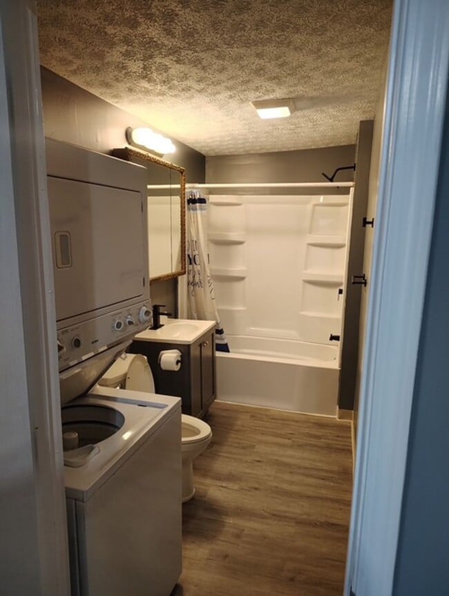 property at 609 E Mulberry St