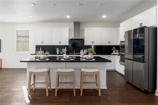 35555 Orchard Trails in Fallbrook, CA - Building Photo