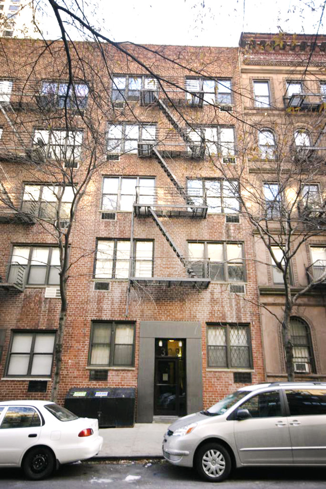 328 E 90th St in New York, NY - Building Photo - Building Photo