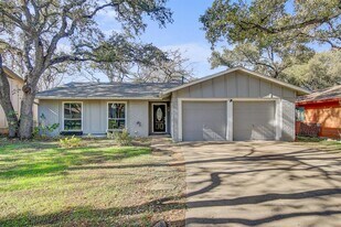7804 Wycombe Dr in Austin, TX - Building Photo