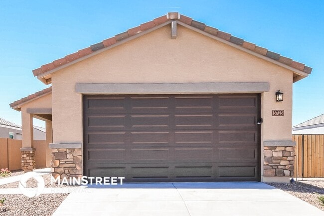 property at 3723 E Sandoval Dr