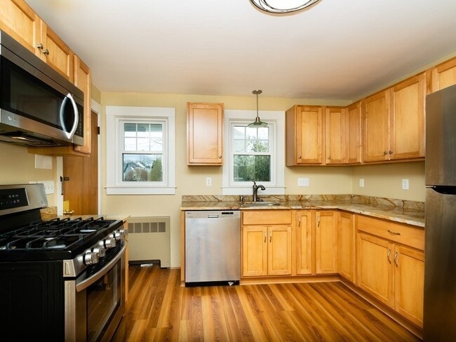 7 Mangano Ct in Watertown, MA - Building Photo - Building Photo