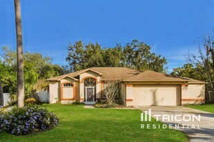 7435 Mohawk Trail in Spring Hill, FL - Building Photo