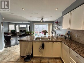 5579 Creditrise Pl in Mississauga, ON - Building Photo - Building Photo